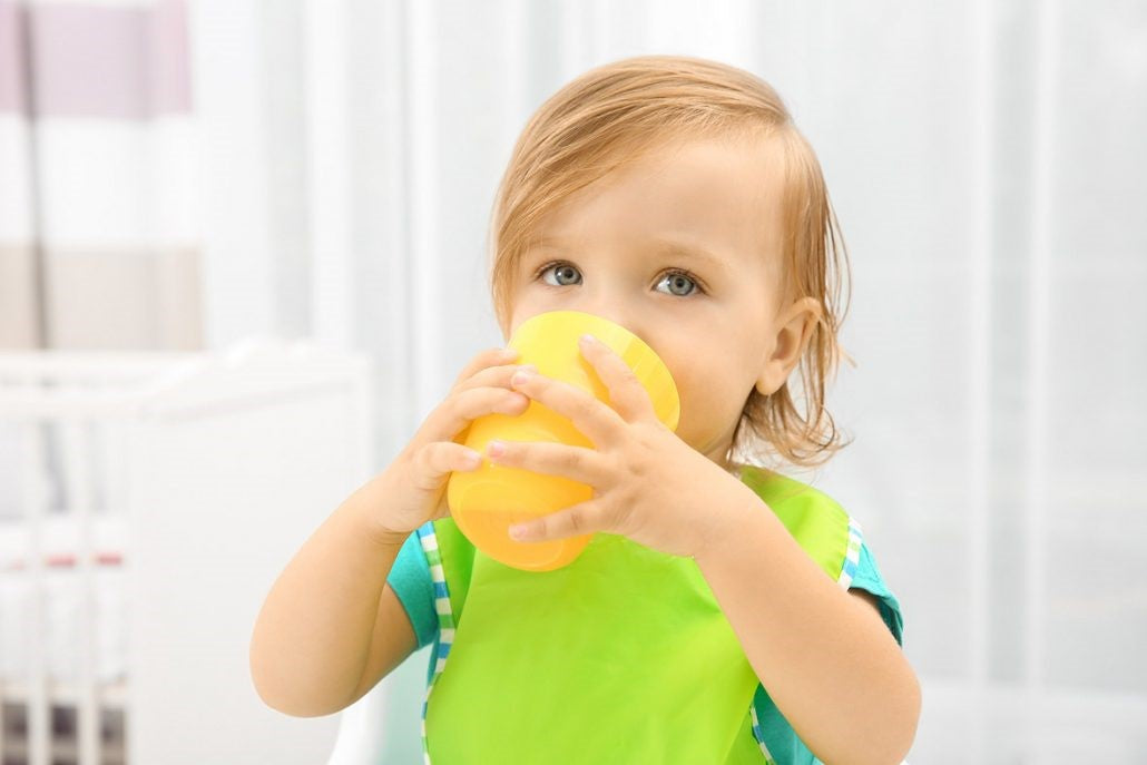 EXPERTS ADVISE NO FRUIT JUICE FOR FIRST YEAR OF LIFE