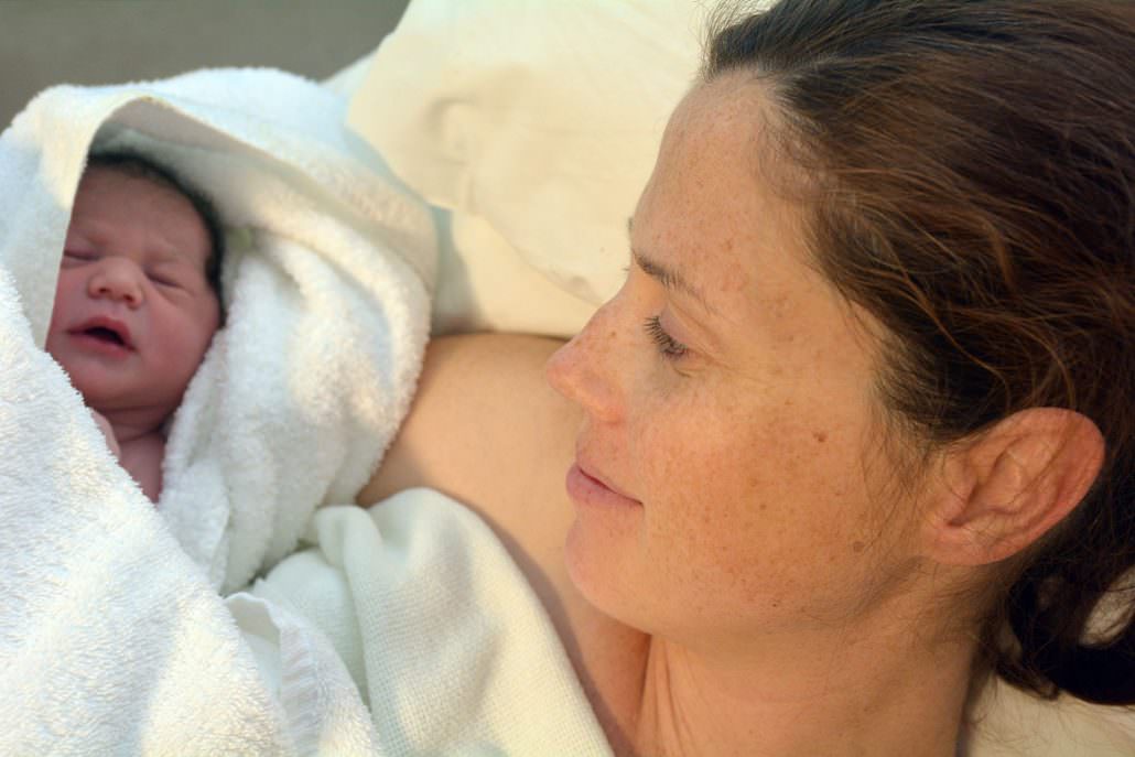 7 huge benefits of an undisturbed first hour after birth
