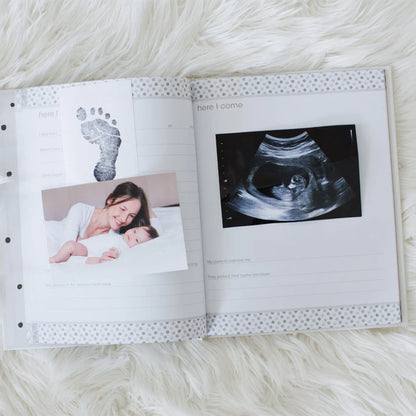 PEARHEAD BABY BOOK - HELLO BABY